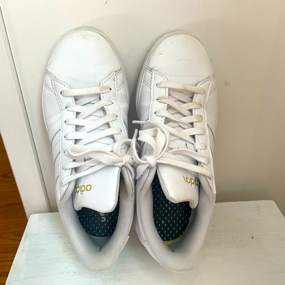 Adidas Tennis Shoes Size 6.5 - Picture 2 of 4